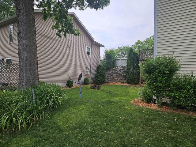 506 E Cook Street, Portage, WI 53901