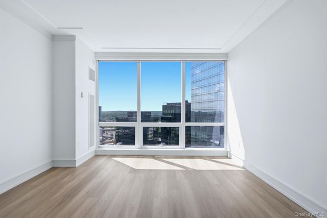 1 Renaissance Square 26G, White Plains, NY 10601