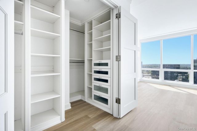 1 Renaissance Square 26G, White Plains, NY 10601