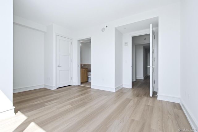 1 Renaissance Square 26G, White Plains, NY 10601
