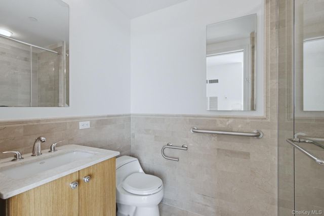 1 Renaissance Square 26G, White Plains, NY 10601