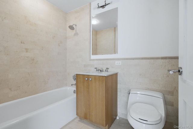 1 Renaissance Square 26G, White Plains, NY 10601