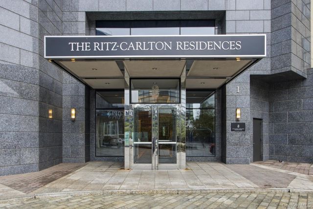 1 Renaissance Square 26G, White Plains, NY 10601