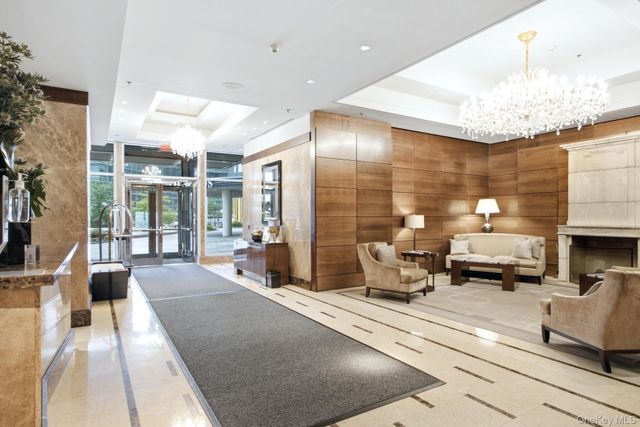 1 Renaissance Square 26G, White Plains, NY 10601