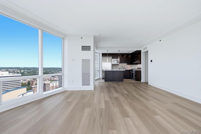 1 Renaissance Square 26G, White Plains, NY 10601