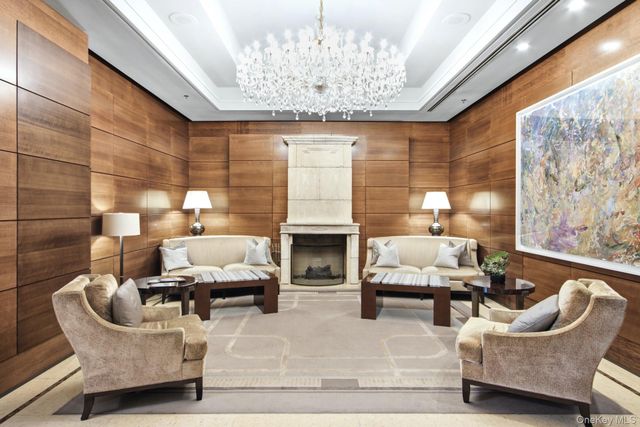 1 Renaissance Square 26G, White Plains, NY 10601