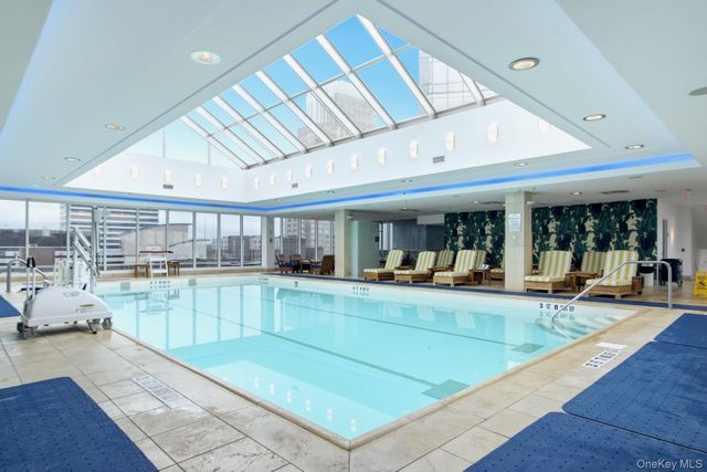 1 Renaissance Square 26G, White Plains, NY 10601