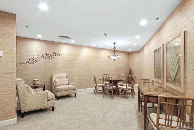 1 Renaissance Square 26G, White Plains, NY 10601