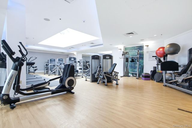 1 Renaissance Square 26G, White Plains, NY 10601