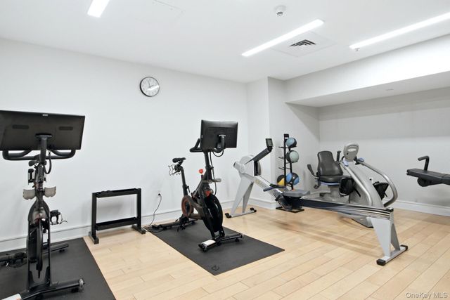 1 Renaissance Square 26G, White Plains, NY 10601