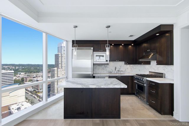1 Renaissance Square 26G, White Plains, NY 10601