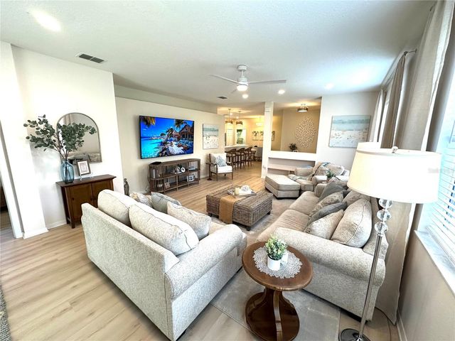8137 PONKAN ROAD, Land O Lakes, FL 34637