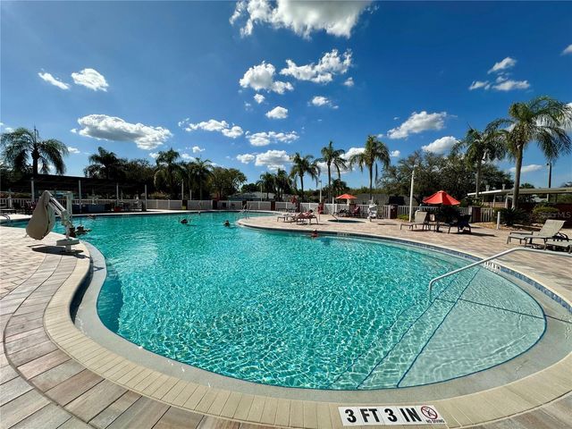 8137 PONKAN ROAD, Land O Lakes, FL 34637