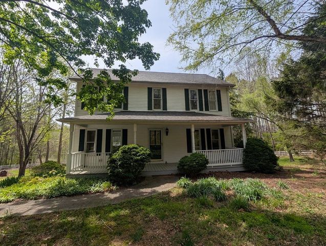 448 PINE NEEDLES LN, Afton, VA 22920