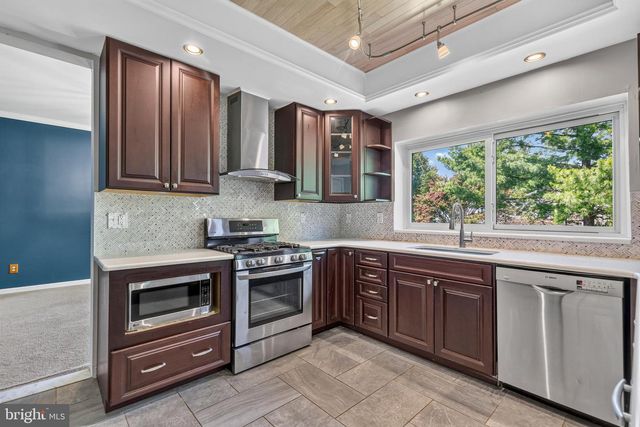 2802 NOBLE FIR CT, Woodbridge, VA 22192