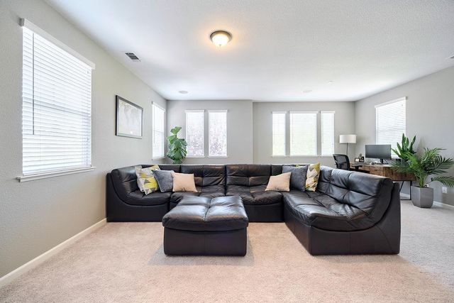 13 Castaic Ct, Roseville, CA 95678