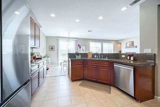 13 Castaic Ct, Roseville, CA 95678