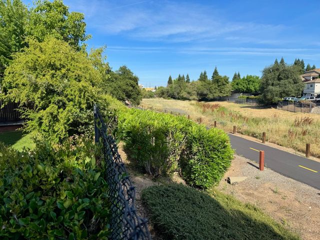 13 Castaic Ct, Roseville, CA 95678