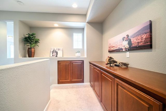 13 Castaic Ct, Roseville, CA 95678