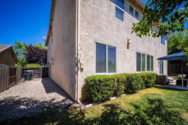 13 Castaic Ct, Roseville, CA 95678