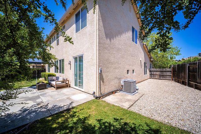 13 Castaic Ct, Roseville, CA 95678