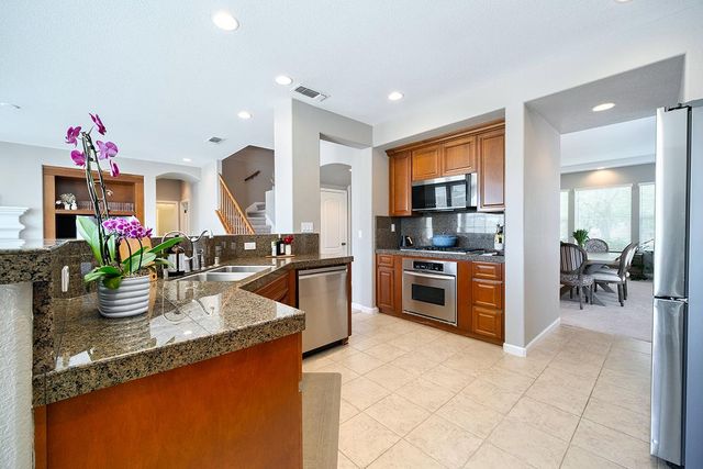 13 Castaic Ct, Roseville, CA 95678