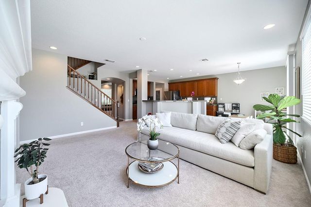 13 Castaic Ct, Roseville, CA 95678