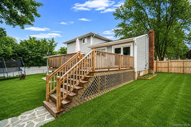 48 Hillside Avenue, Patchogue, NY 11772