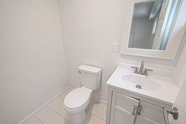 48 Hillside Avenue, Patchogue, NY 11772