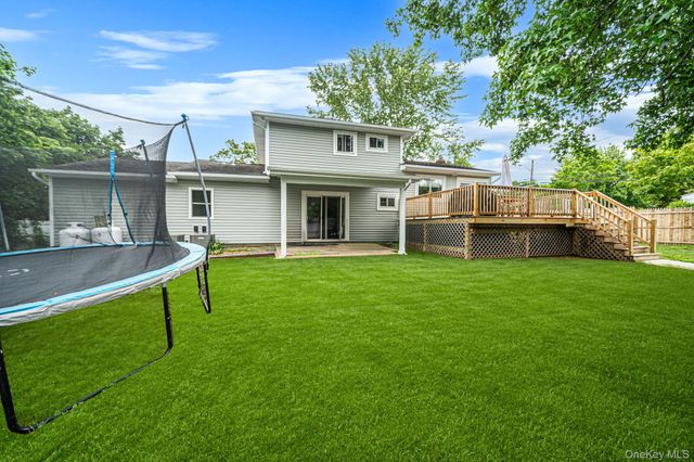 48 Hillside Avenue, Patchogue, NY 11772