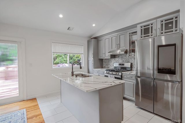 48 Hillside Avenue, Patchogue, NY 11772