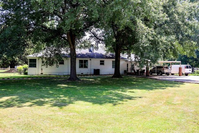 1313 Nettleton Circle, Jonesboro, AR 72401