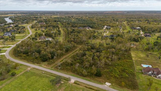 32003 Bayou Bend, Richwood, TX 77515