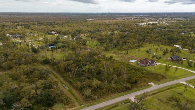 32003 Bayou Bend, Richwood, TX 77515