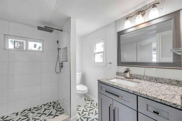 4851 W GANDY BOULEVARD B6-L27, Tampa, FL 33611