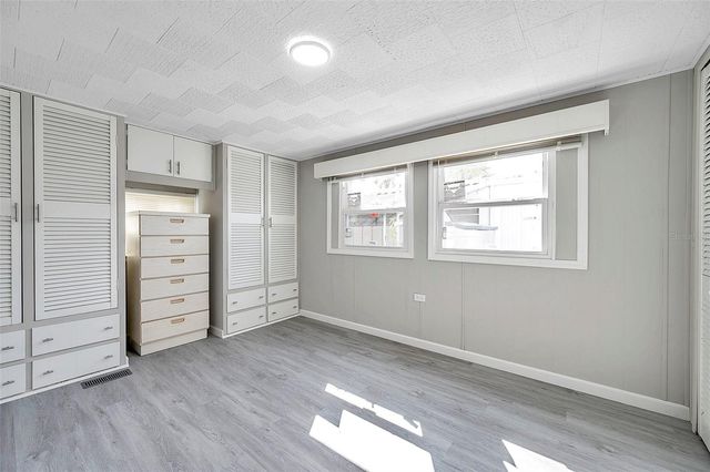 4851 W GANDY BOULEVARD B6-L27, Tampa, FL 33611