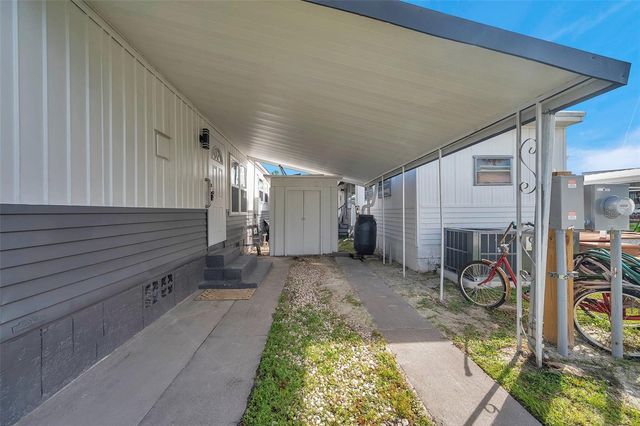 4851 W GANDY BOULEVARD B6-L27, Tampa, FL 33611