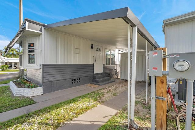 4851 W GANDY BOULEVARD B6-L27, Tampa, FL 33611