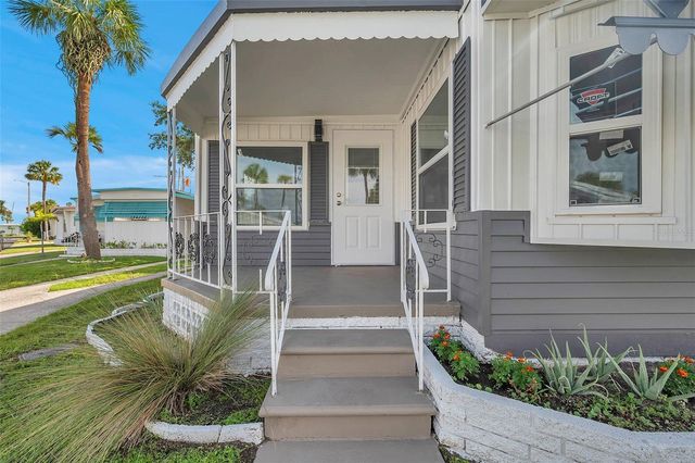 4851 W GANDY BOULEVARD B6-L27, Tampa, FL 33611