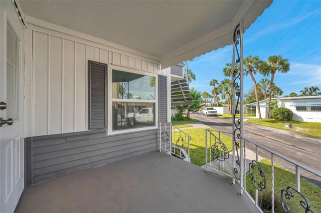 4851 W GANDY BOULEVARD B6-L27, Tampa, FL 33611