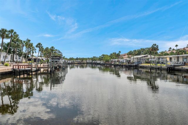 4851 W GANDY BOULEVARD B6-L27, Tampa, FL 33611