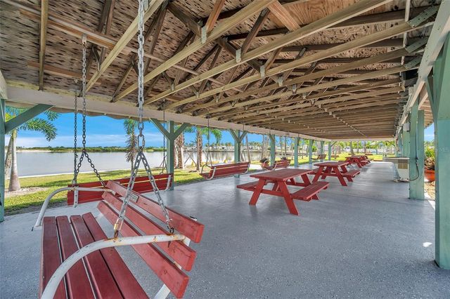 4851 W GANDY BOULEVARD B6-L27, Tampa, FL 33611