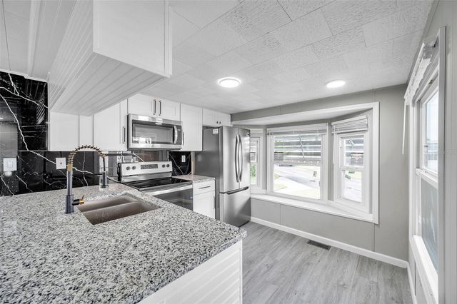 4851 W GANDY BOULEVARD B6-L27, Tampa, FL 33611