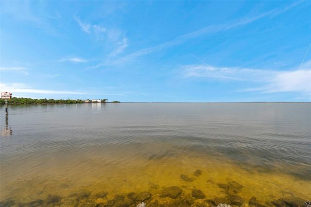 4851 W GANDY BOULEVARD B6-L27, Tampa, FL 33611