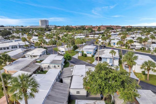 4851 W GANDY BOULEVARD B6-L27, Tampa, FL 33611