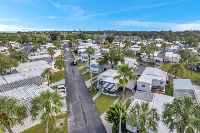 4851 W GANDY BOULEVARD B6-L27, Tampa, FL 33611