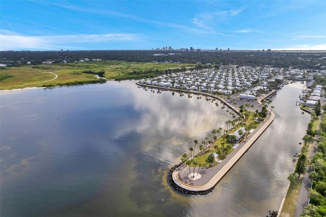 4851 W GANDY BOULEVARD B6-L27, Tampa, FL 33611