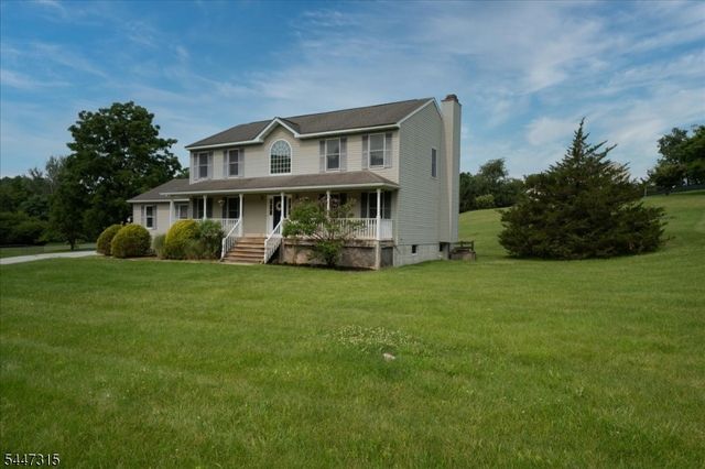 9 Carriage Ln, Hardyston Twp., NJ 07419