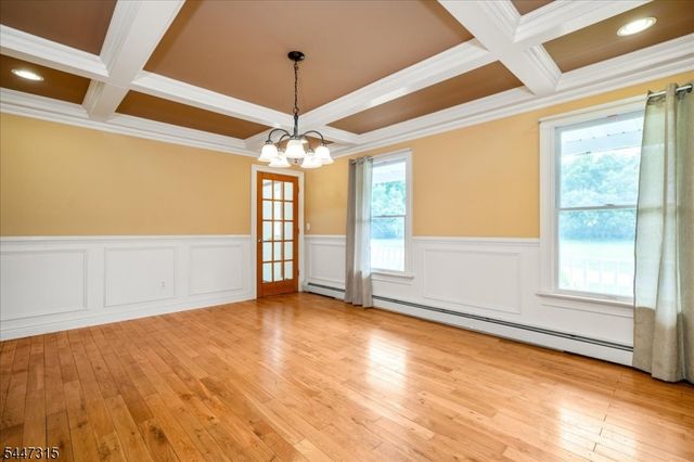 9 Carriage Ln, Hardyston Twp., NJ 07419