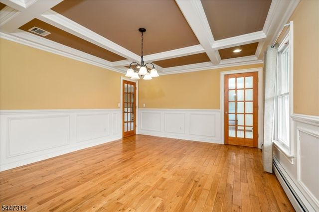 9 Carriage Ln, Hardyston Twp., NJ 07419